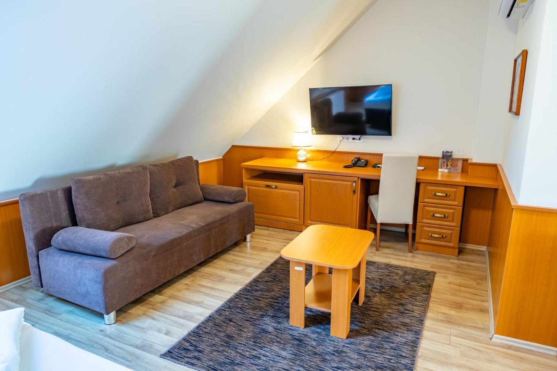 Barbakán 3*